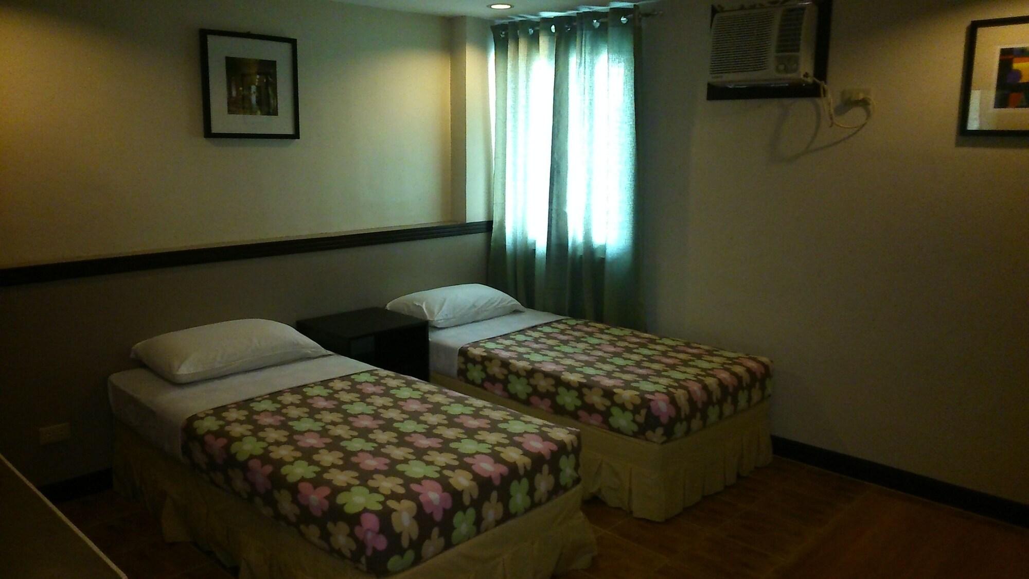 לגאזפי Magayon Hotel מראה חיצוני תמונה