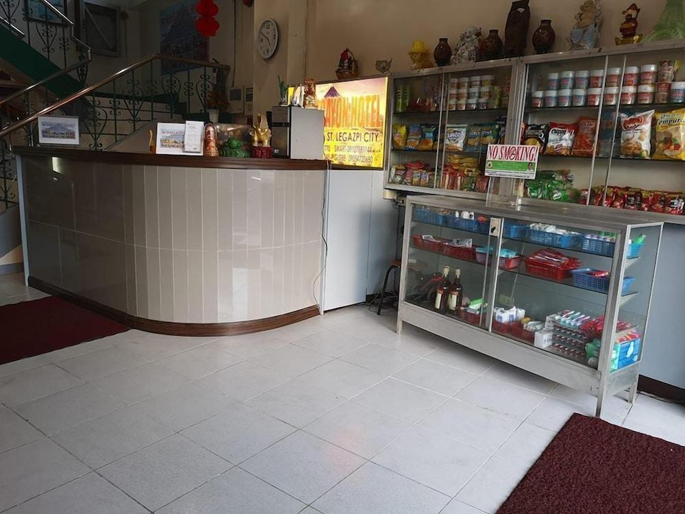 לגאזפי Magayon Hotel מראה חיצוני תמונה