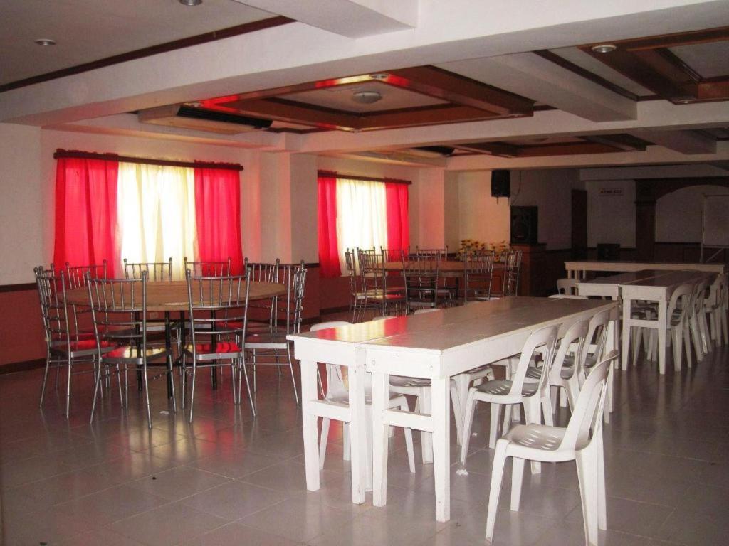 לגאזפי Magayon Hotel מראה חיצוני תמונה