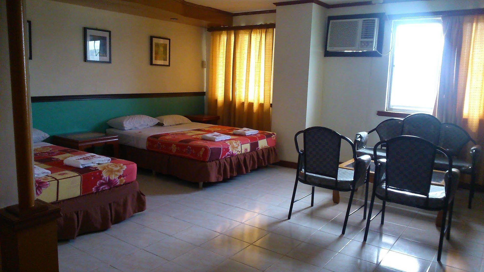 לגאזפי Magayon Hotel מראה חיצוני תמונה